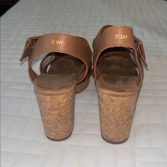 TOMS Brown Platform Cork Strappy Sandals - Picture 4 of 6